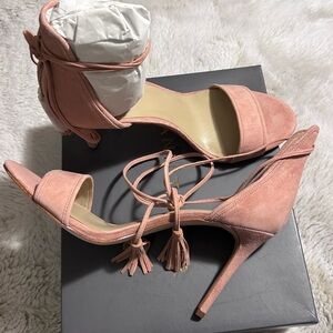 NIB Ann Taylor Esme Tassel Heels Size 9